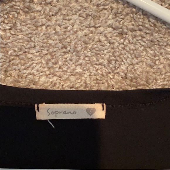 Blouse - Picture 2 of 3